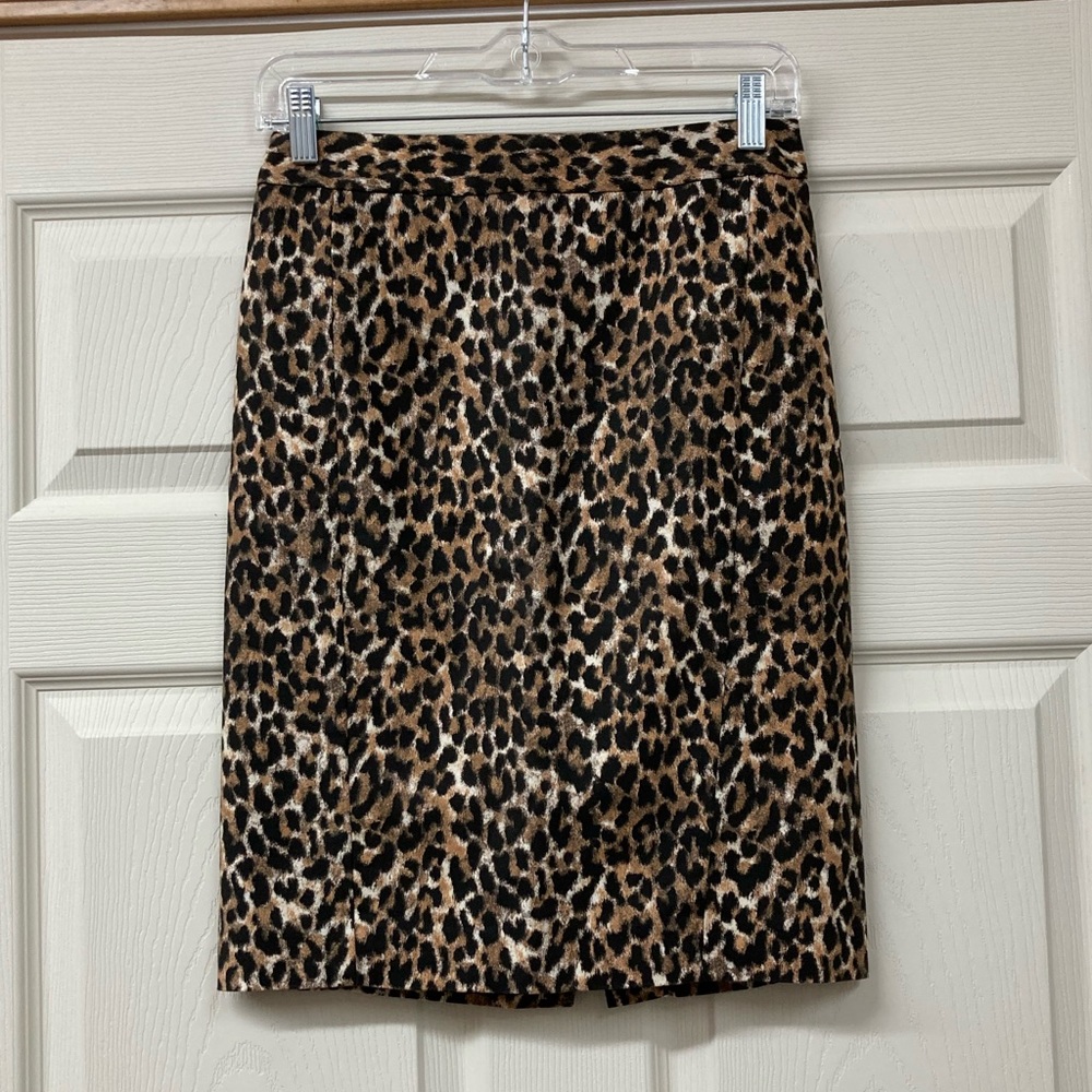 Women’s Loft cheetah print pencil skirt size 0